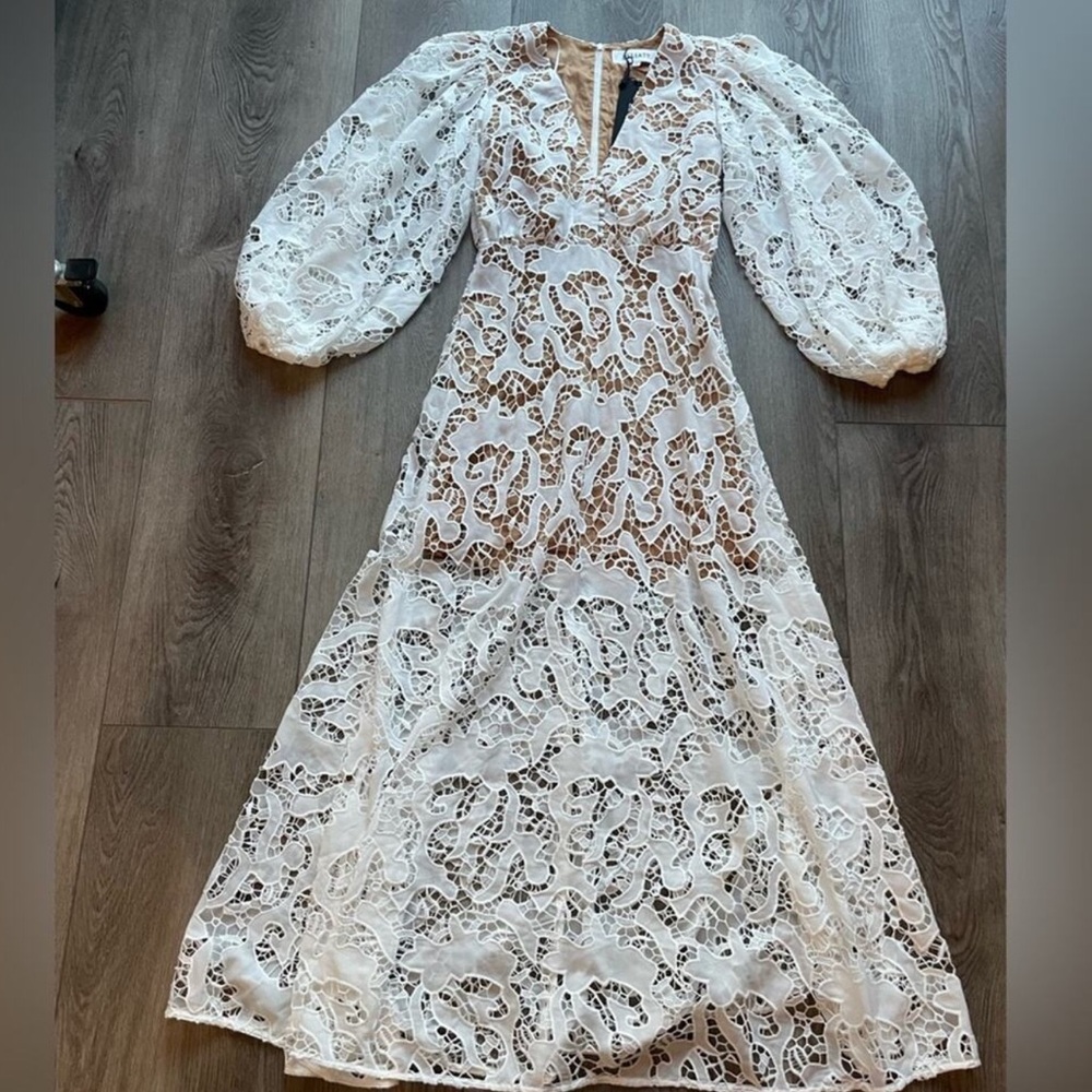 elliatt corinne white & tan lace embroidered v neck puff sleeve bridal gown NEW